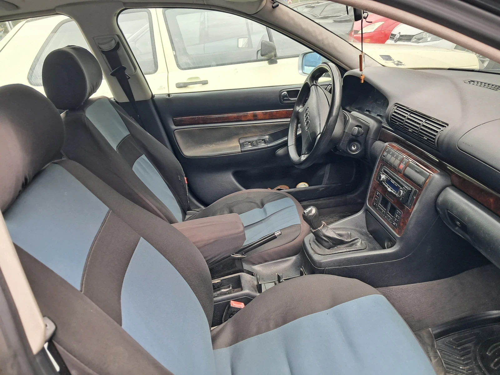 Audi A4 1.9 TDI, снимка 4 - Автомобили и джипове - 56588007