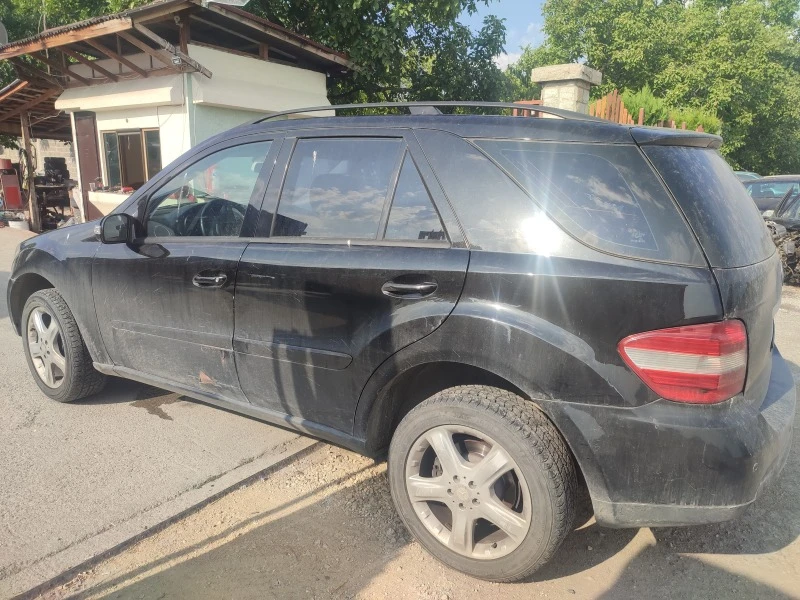 Mercedes-Benz ML 320, снимка 4 - Автомобили и джипове - 42932265