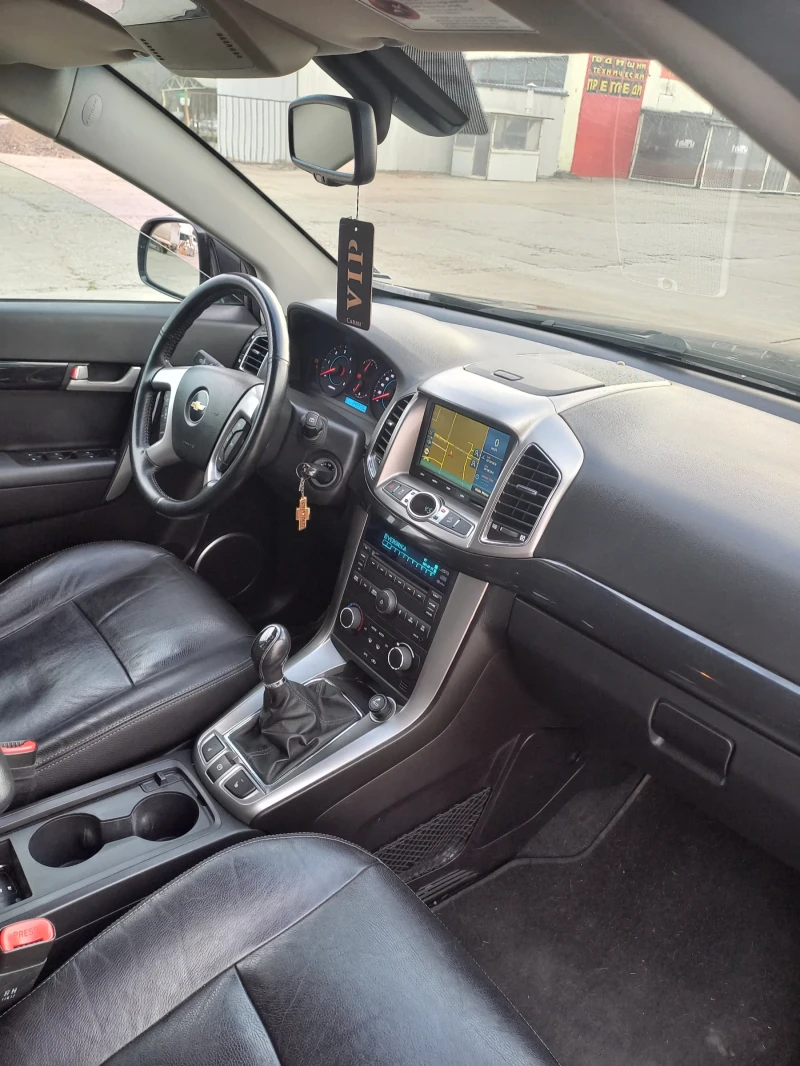 Chevrolet Captiva, снимка 10 - Автомобили и джипове - 47969743