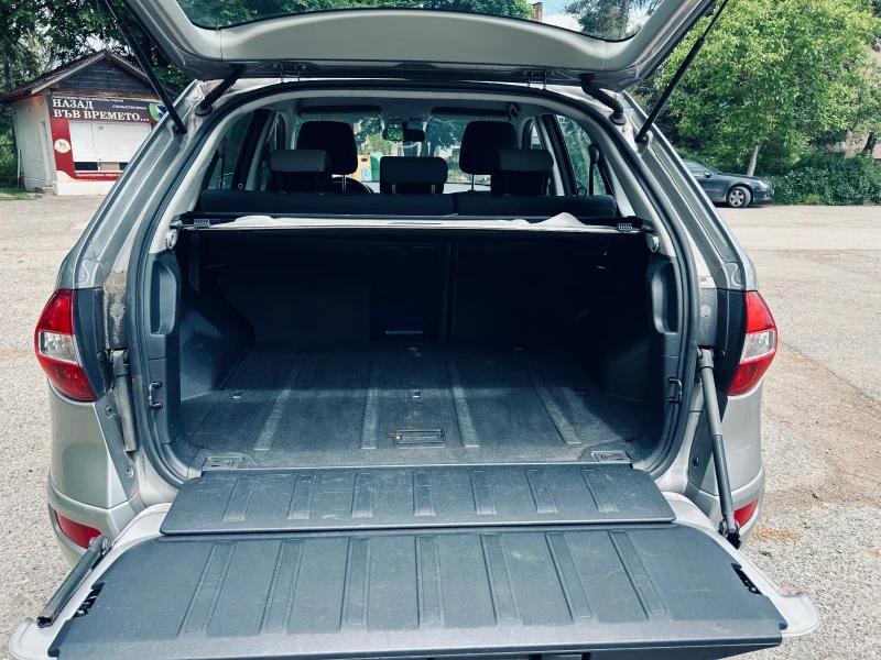 Renault Koleos 2.5 i, снимка 14 - Автомобили и джипове - 50487018