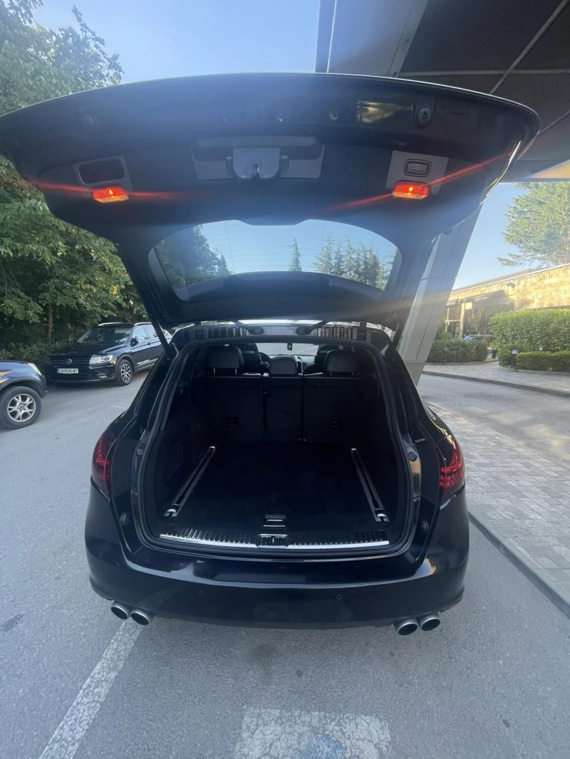 Porsche Cayenne TURBO * PANO * 3xTV * CHRONO * BURMEISTER * FULL* , снимка 10 - Автомобили и джипове - 50786113