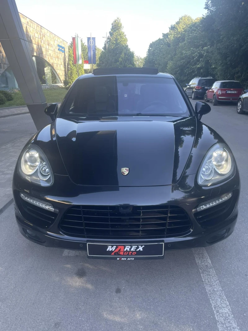 Porsche Cayenne TURBO * PANO * 3xTV * CHRONO * BURMEISTER * FULL* , снимка 2 - Автомобили и джипове - 50786113