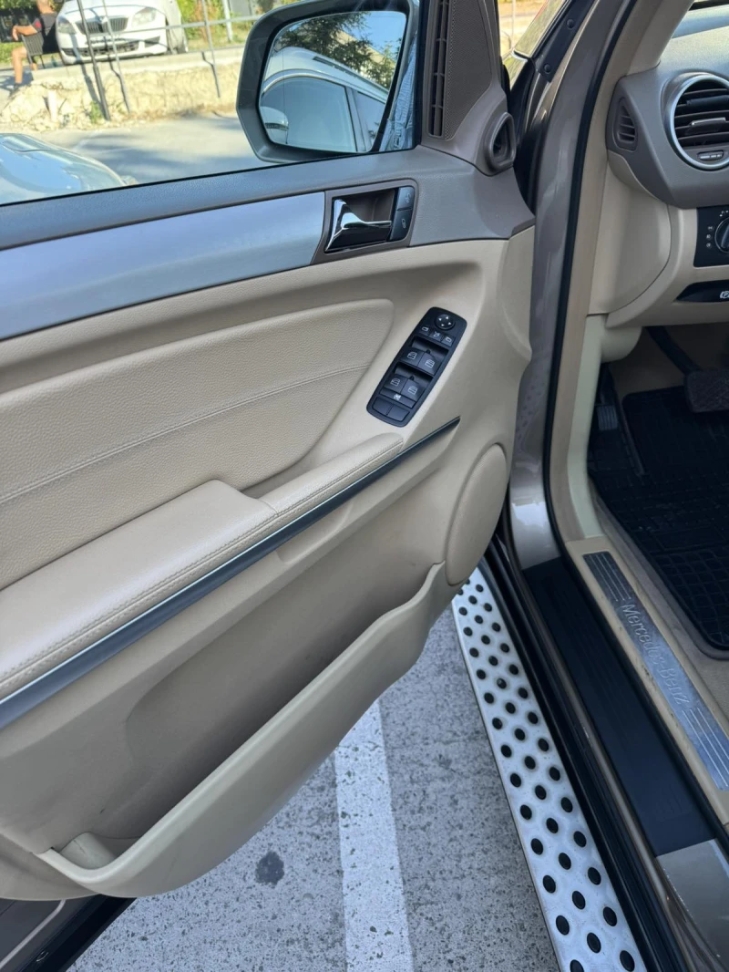 Mercedes-Benz ML 320, снимка 11 - Автомобили и джипове - 52648219