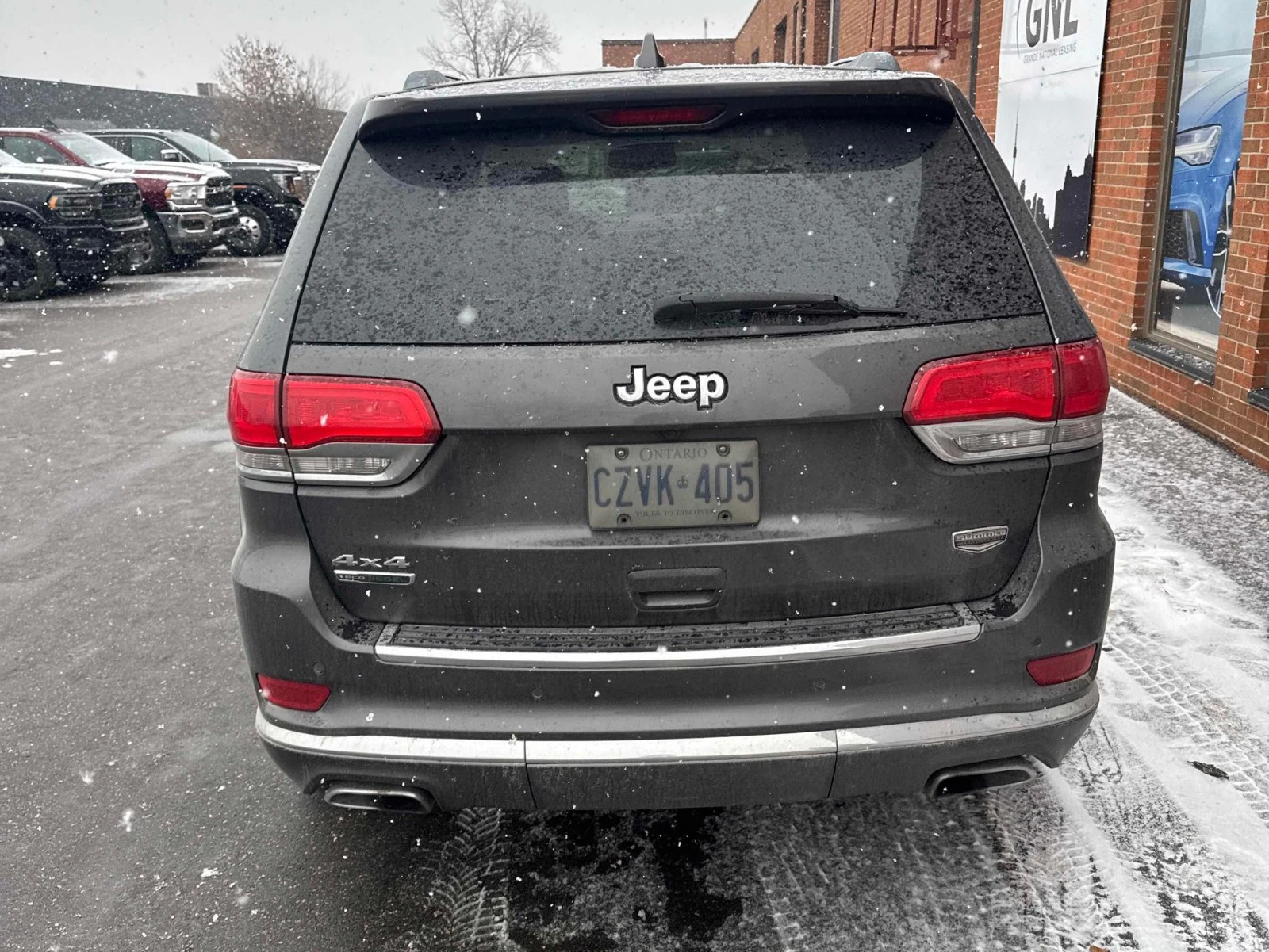 Jeep Grand cherokee SUMMIT CARFAX АВТО КРЕДИТ  - изображение 4