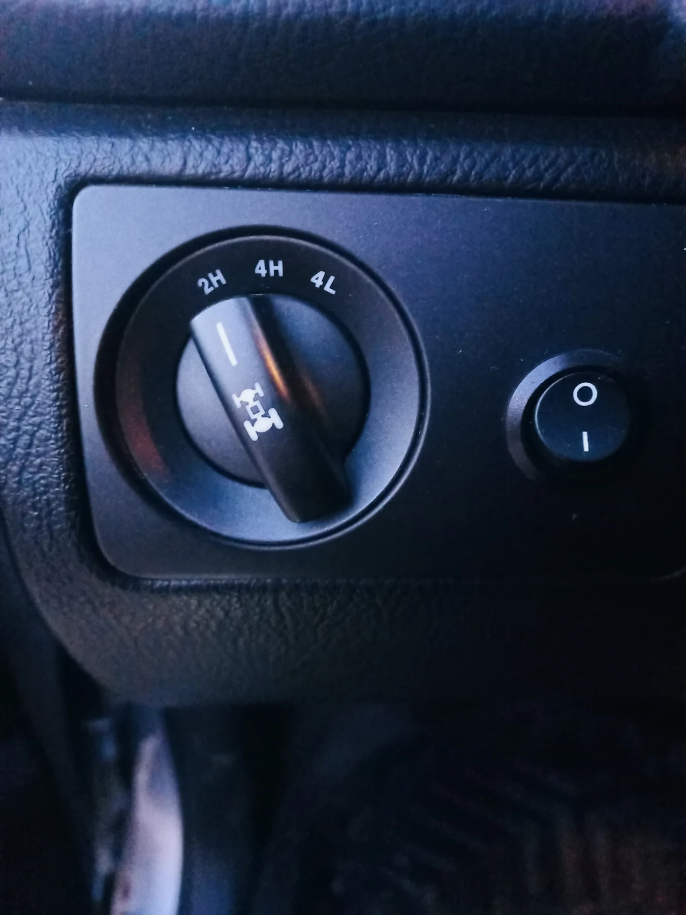 SsangYong Rexton 2.7CDPF  - изображение 10