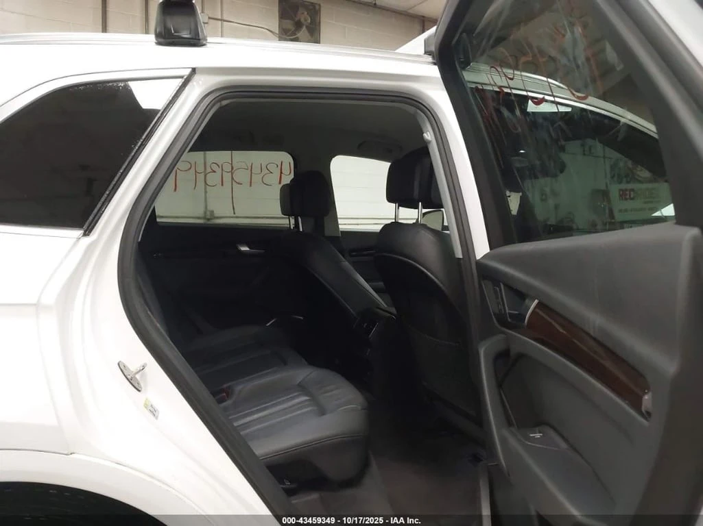 Audi Q5 * 45 PREMIUM * CARFAX * ��� ������������ ������ | Mobile.bg � ����������� 8