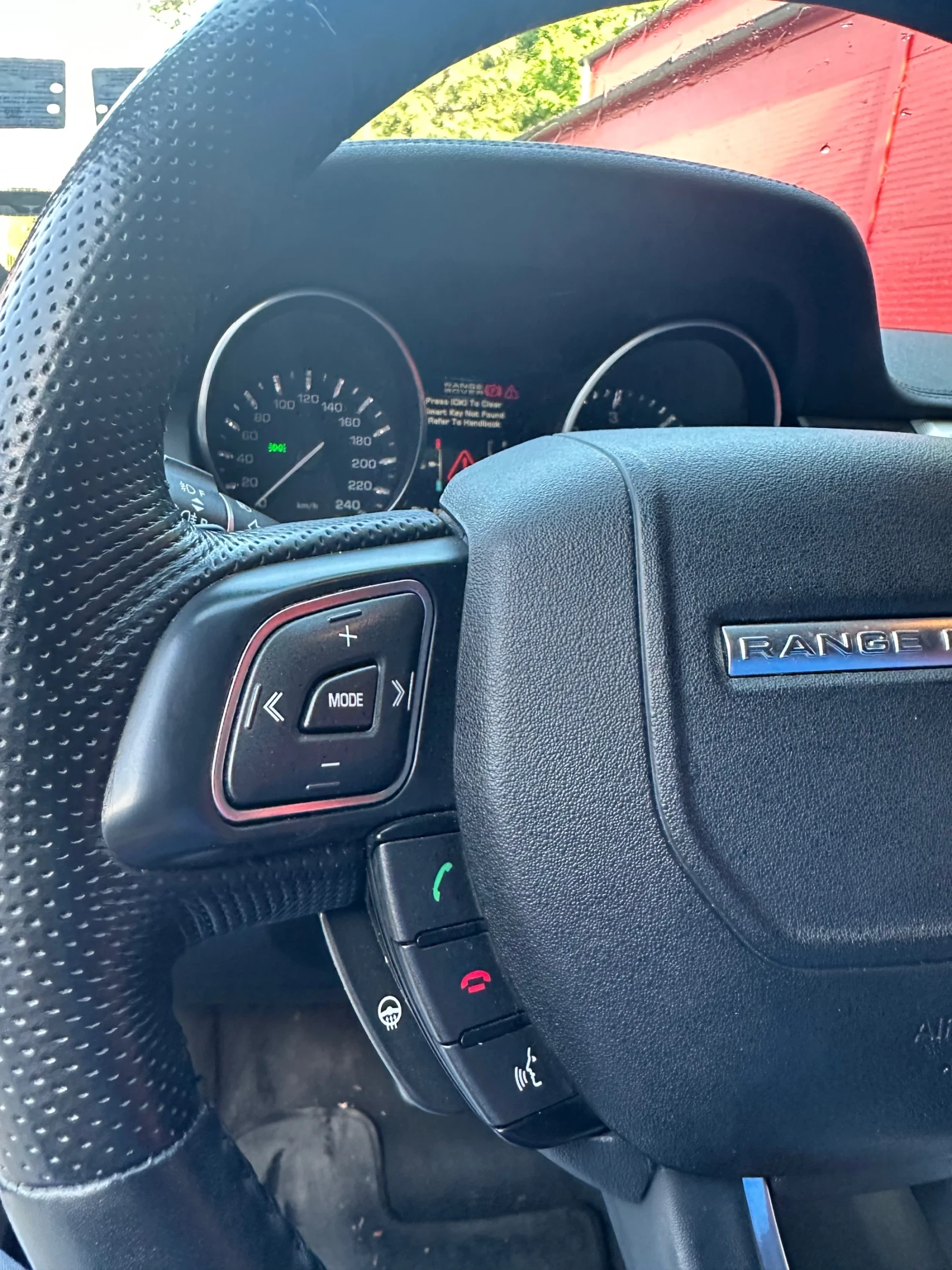 Land Rover Evoque 2.2d, снимка 14 - Автомобили и джипове - 54345739