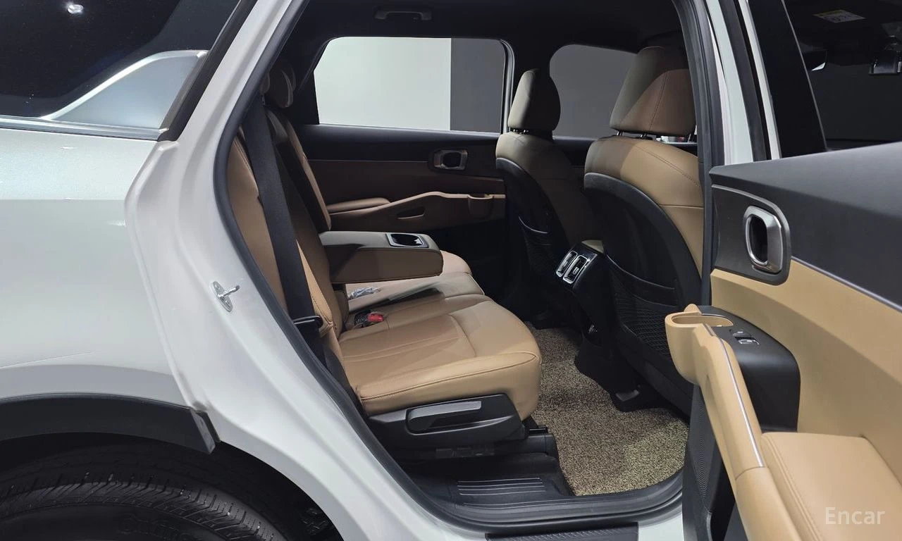 Kia Sorento ДИСТРОНИК* ОБДУХВАНЕ* DIGITAL* КАМЕРА* 4 ПОДГРЕВА*, снимка 9 - Автомобили и джипове - 54391354