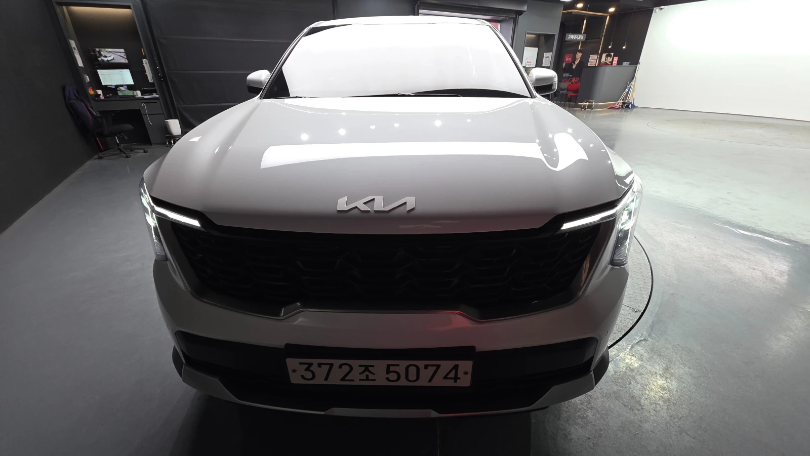 Kia Sorento ДИСТРОНИК* ОБДУХВАНЕ* DIGITAL* КАМЕРА* 4 ПОДГРЕВА*, снимка 17 - Автомобили и джипове - 54391354