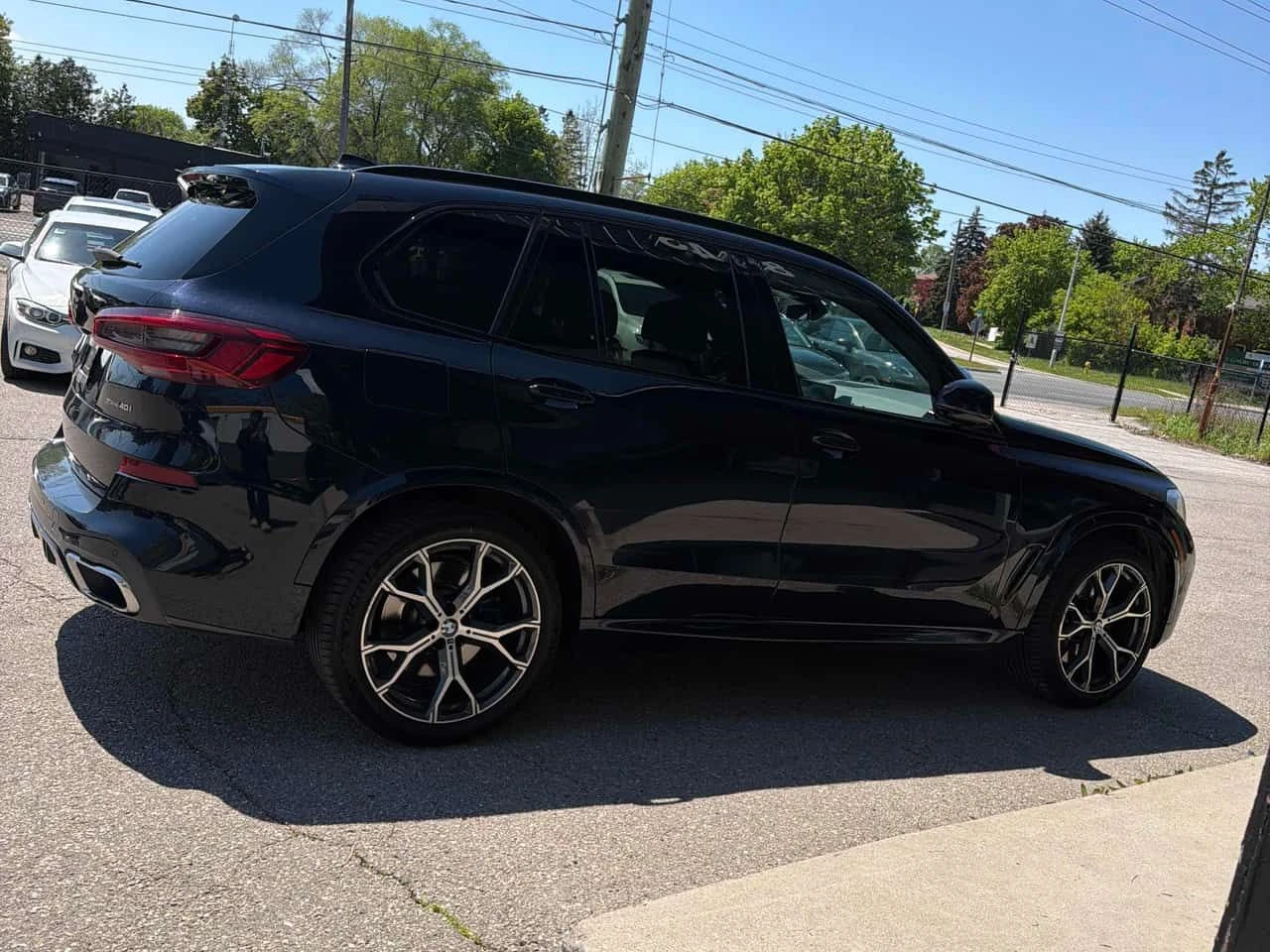 BMW X5 * ЛАЗЕРИ* 360 КАМЕРА* ОБДУХВАНЕ* ВЪЗДУХ* АМБИЕНТНО, снимка 4 - Автомобили и джипове - 54673105
