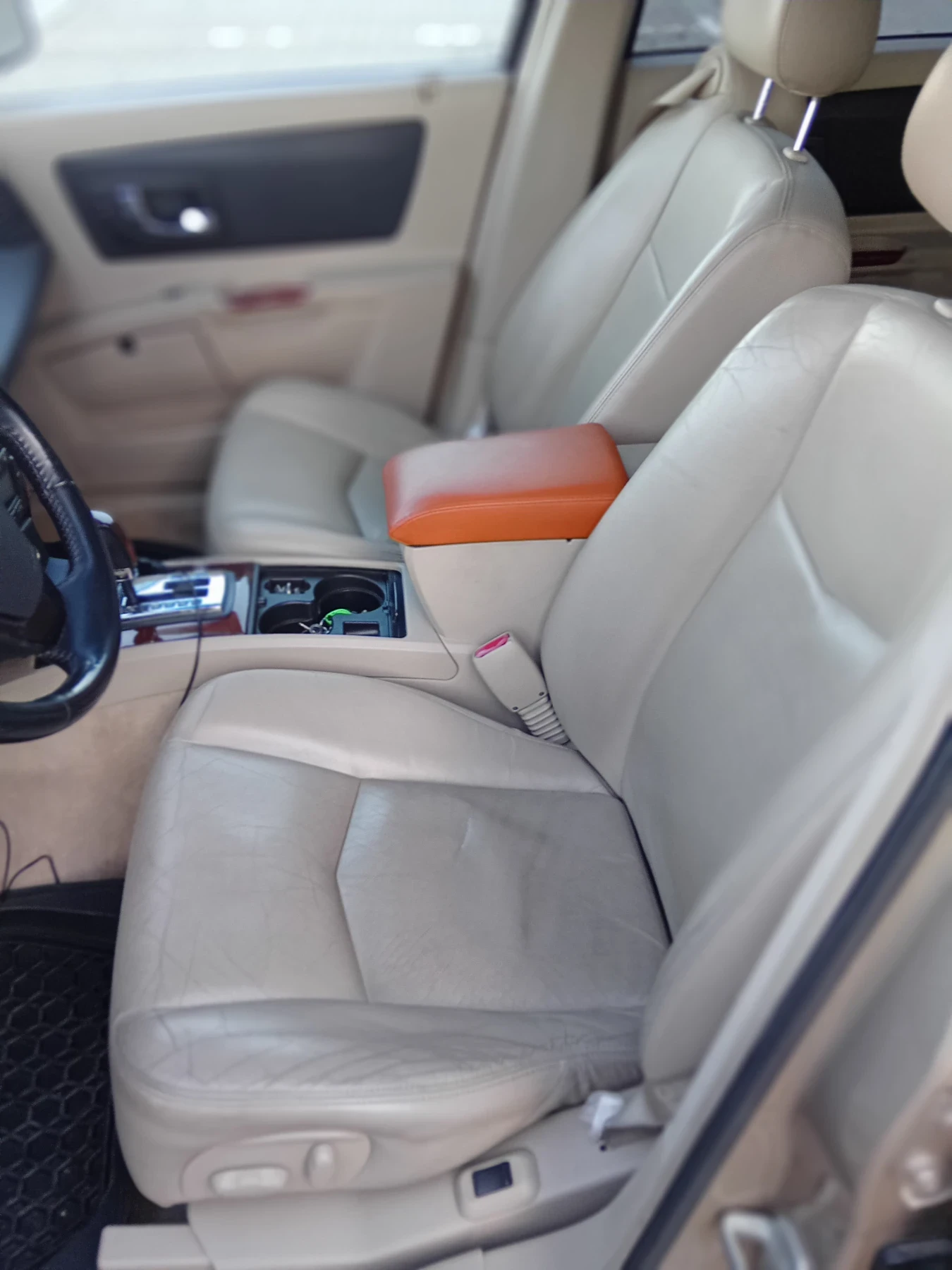 Cadillac Srx, снимка 11 - Автомобили и джипове - 54806420