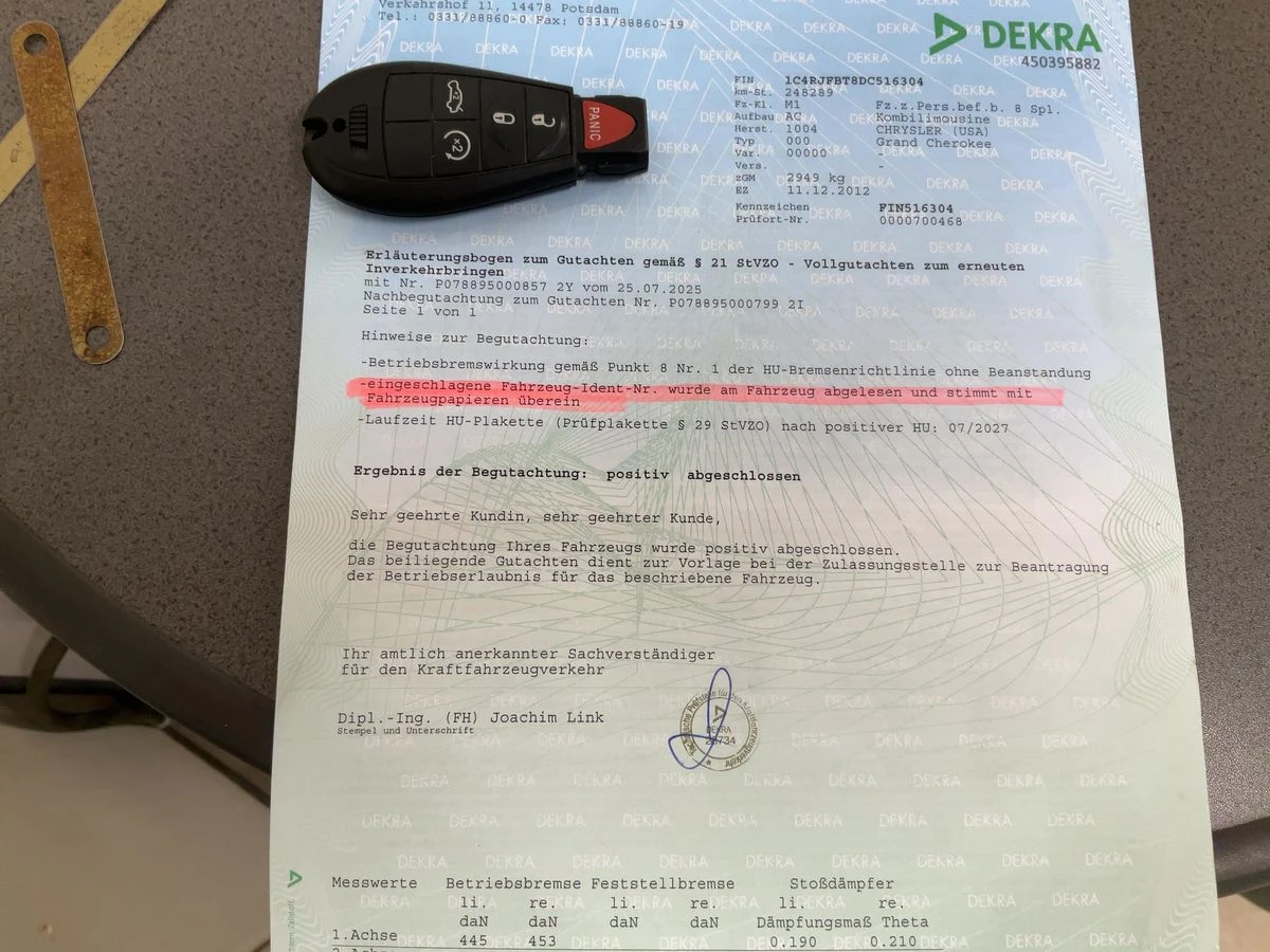 Jeep Grand cherokee 5.7 V8 HEMI Overland, снимка 16 - Автомобили и джипове - 55080410