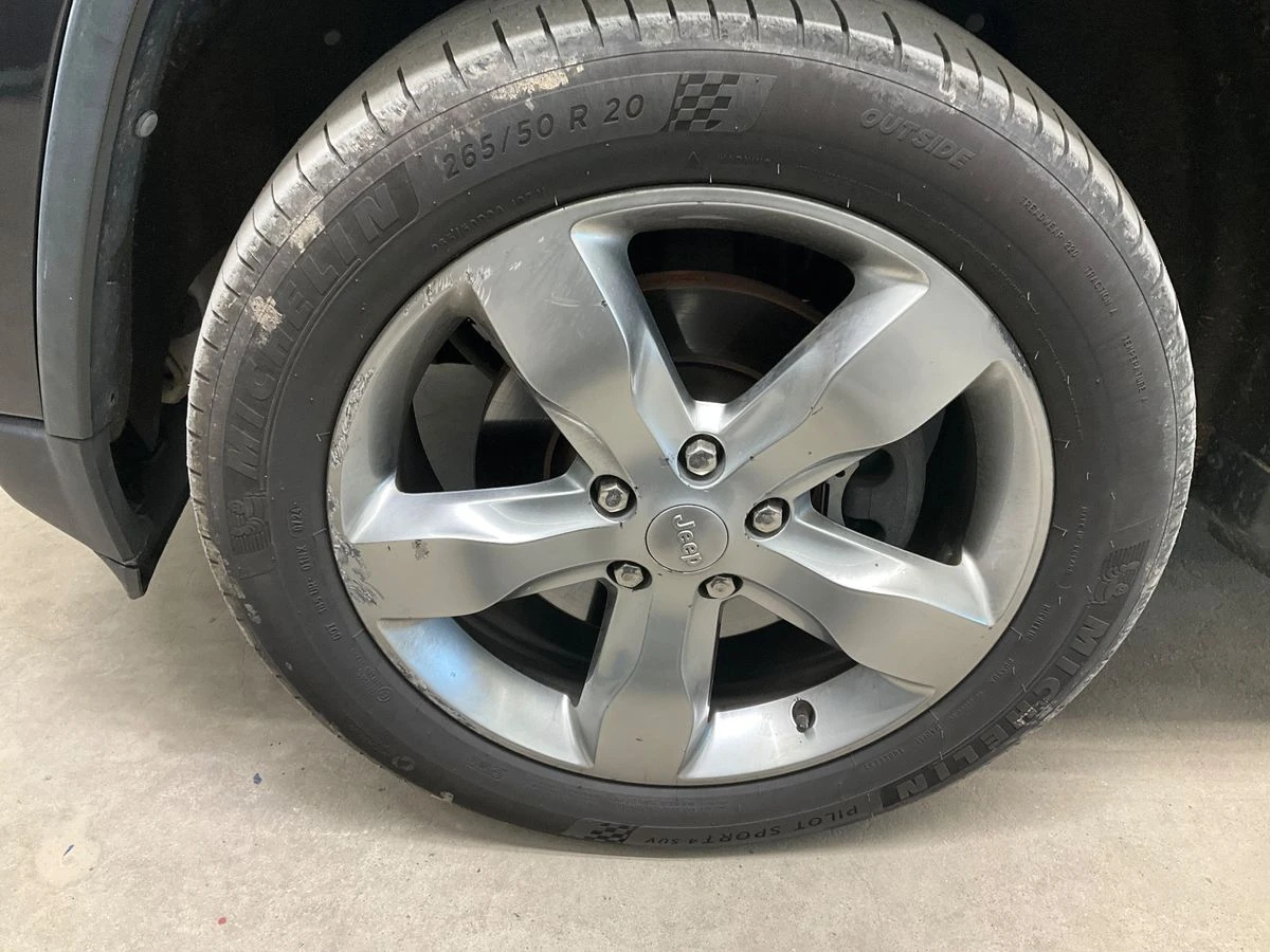 Jeep Grand cherokee 5.7 V8 HEMI Overland, снимка 14 - Автомобили и джипове - 55080410