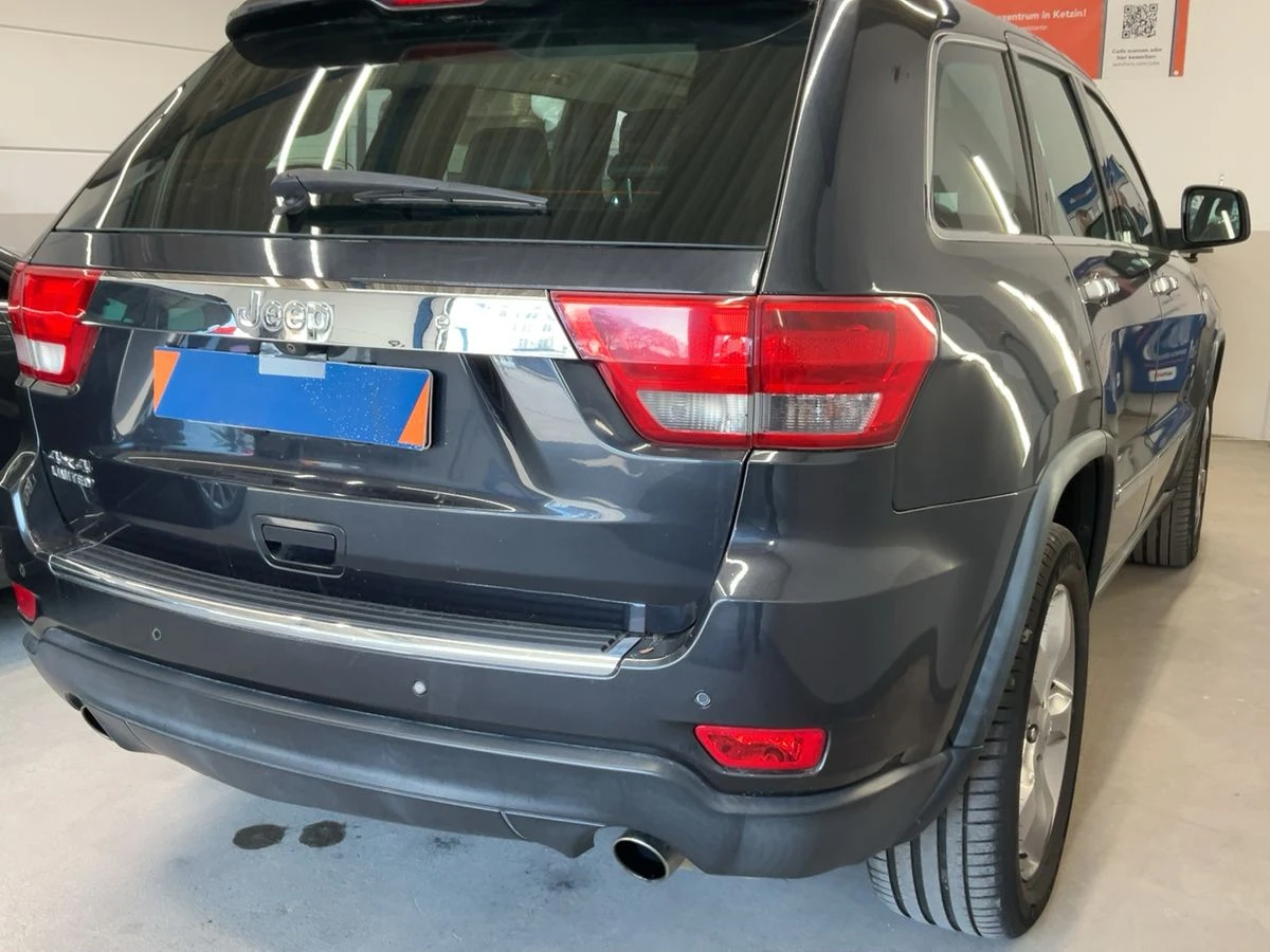 Jeep Grand cherokee 5.7 V8 HEMI Overland, снимка 4 - Автомобили и джипове - 55080410