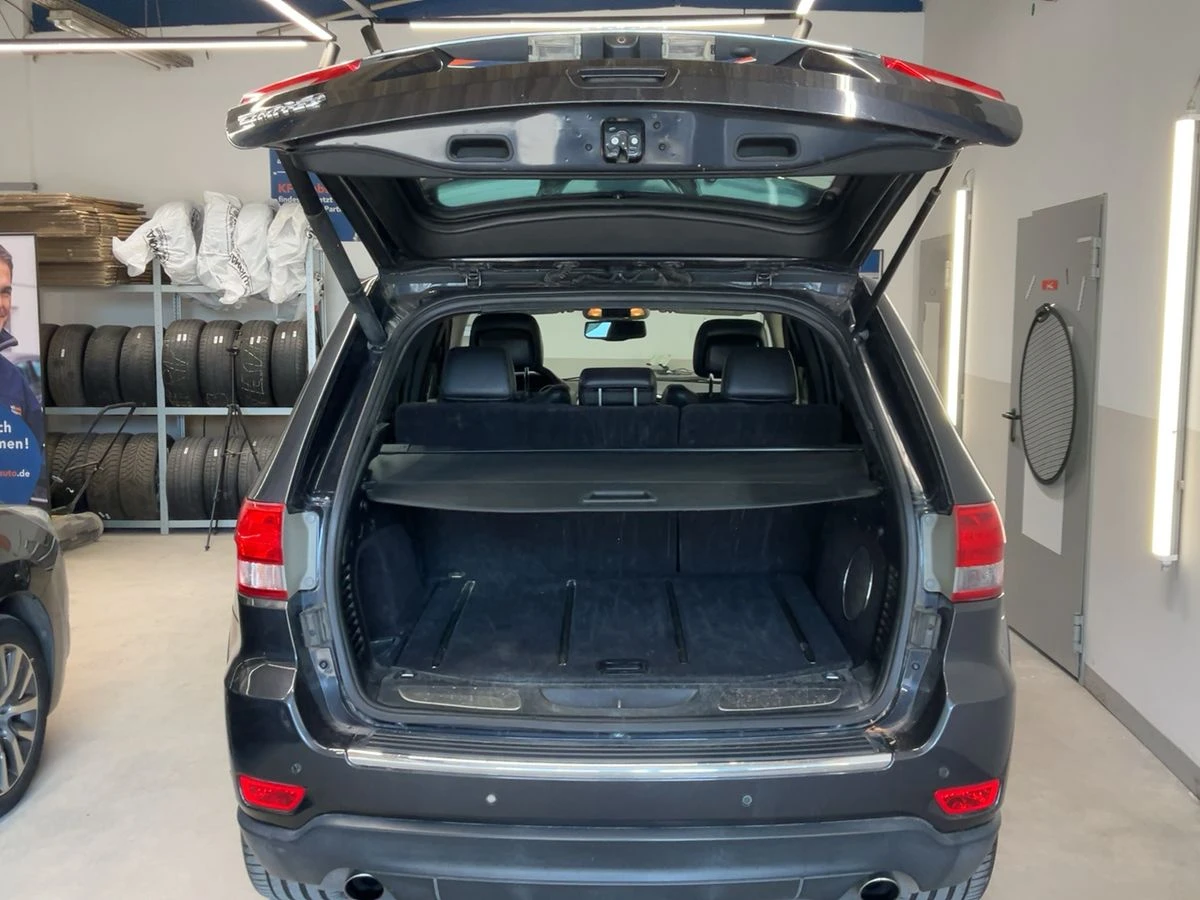 Jeep Grand cherokee 5.7 V8 HEMI Overland, снимка 12 - Автомобили и джипове - 55080410