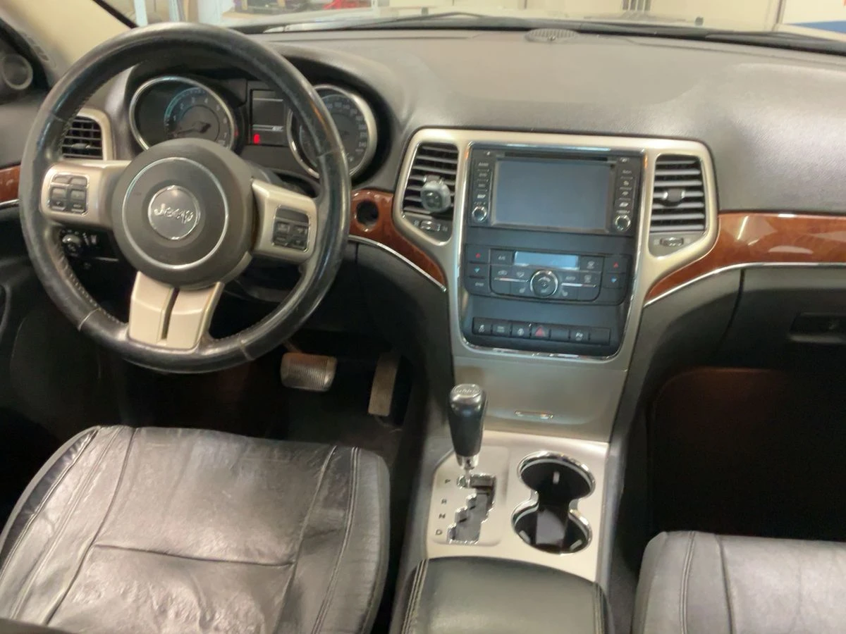 Jeep Grand cherokee 5.7 V8 HEMI Overland, снимка 7 - Автомобили и джипове - 55080410