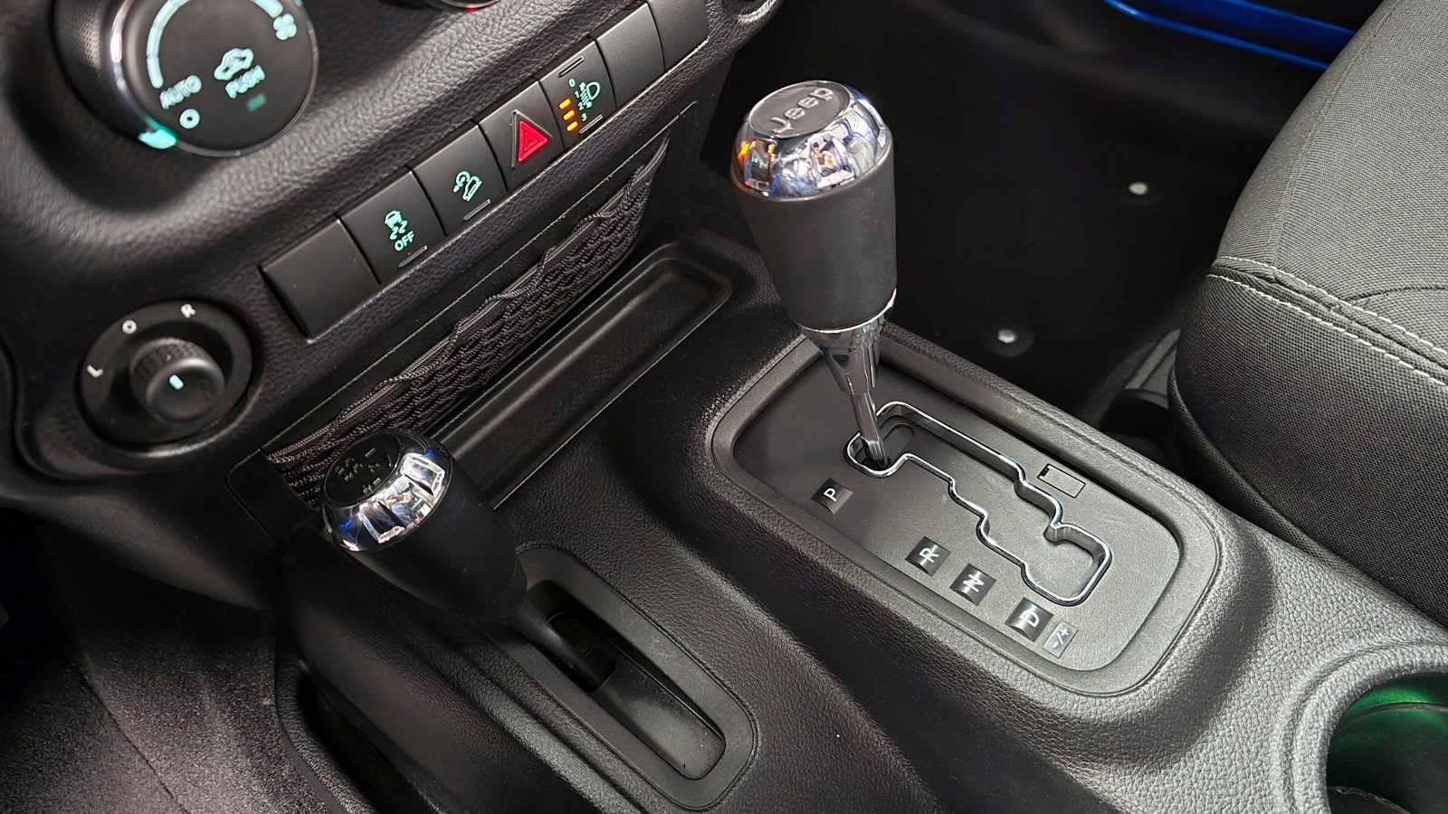 Jeep Wrangler 3.6* КРАЙНА ЦЕНА, снимка 9 - Автомобили и джипове - 55348368