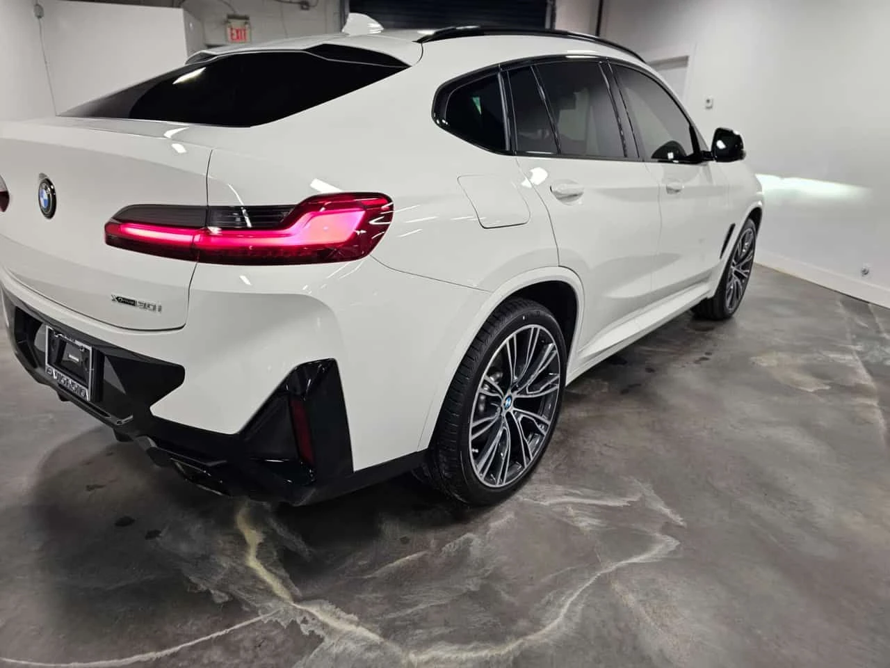 BMW X4 * xDrive30i * CARFAX * БЕЗ ПЪРВОНАЧАЛНА ВНОСКА, снимка 3 - Автомобили и джипове - 55474582