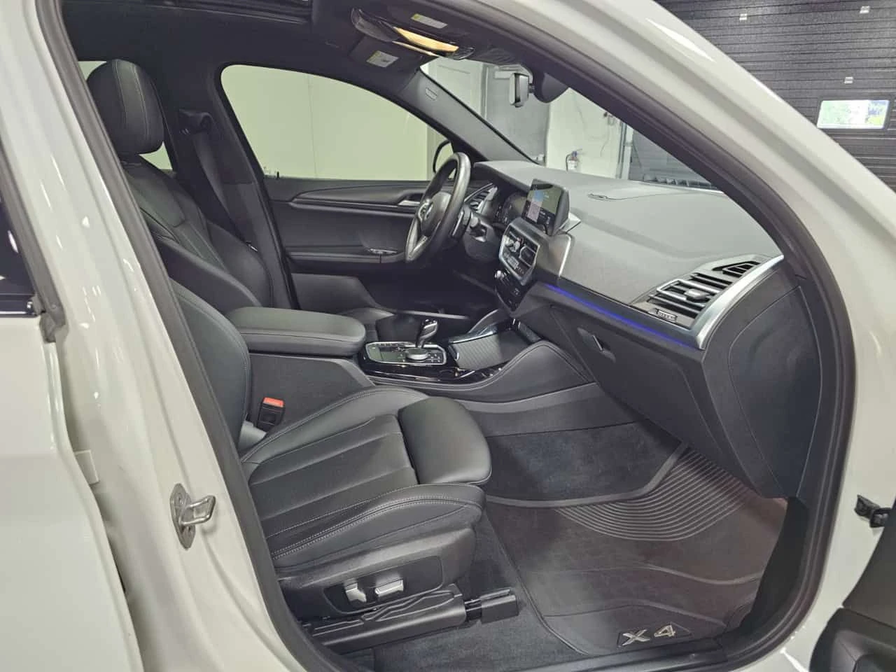 BMW X4 * xDrive30i * CARFAX * БЕЗ ПЪРВОНАЧАЛНА ВНОСКА, снимка 11 - Автомобили и джипове - 55474582