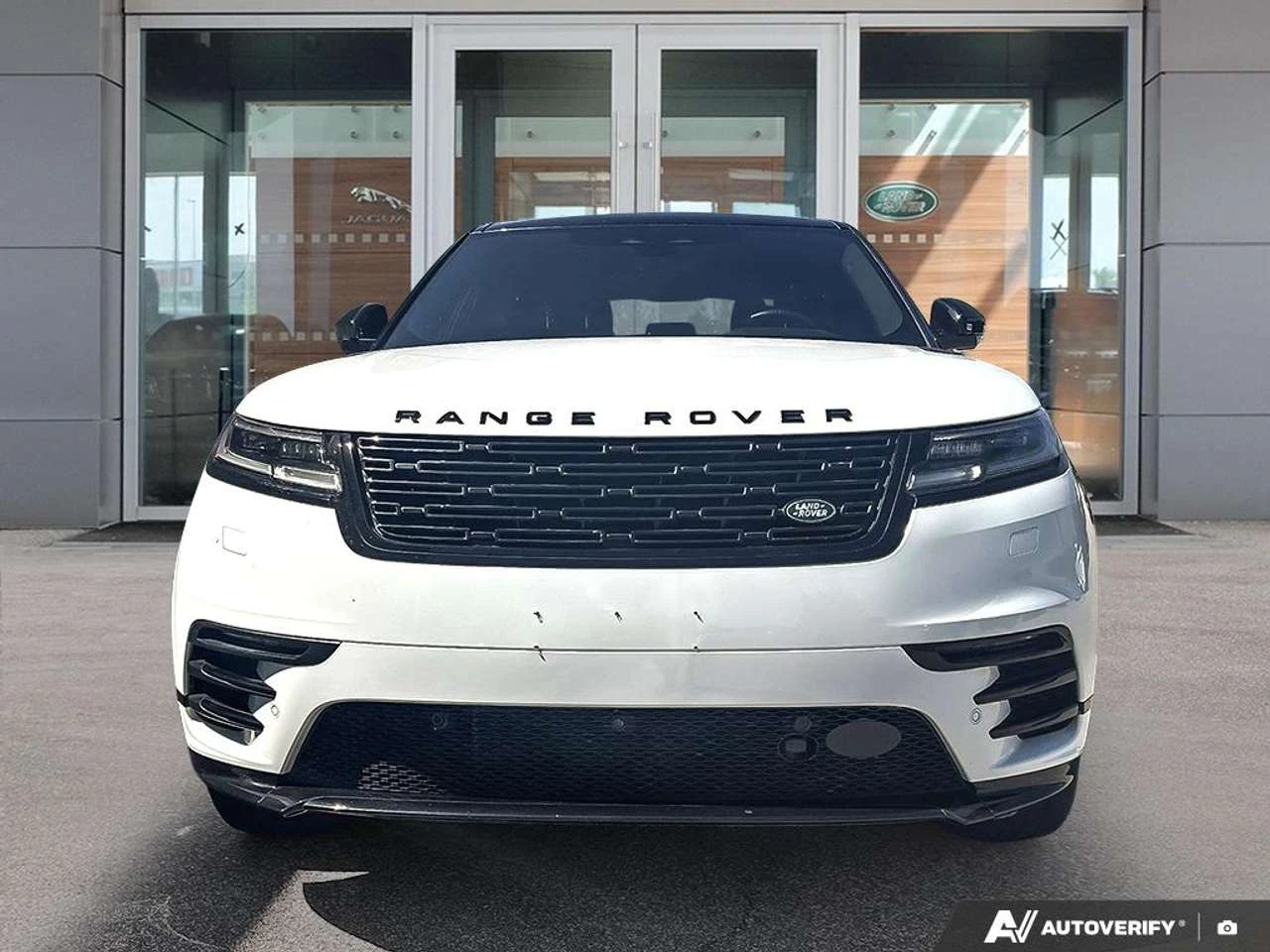 Land Rover Range Rover Velar, снимка 2 - Автомобили и джипове - 56540775