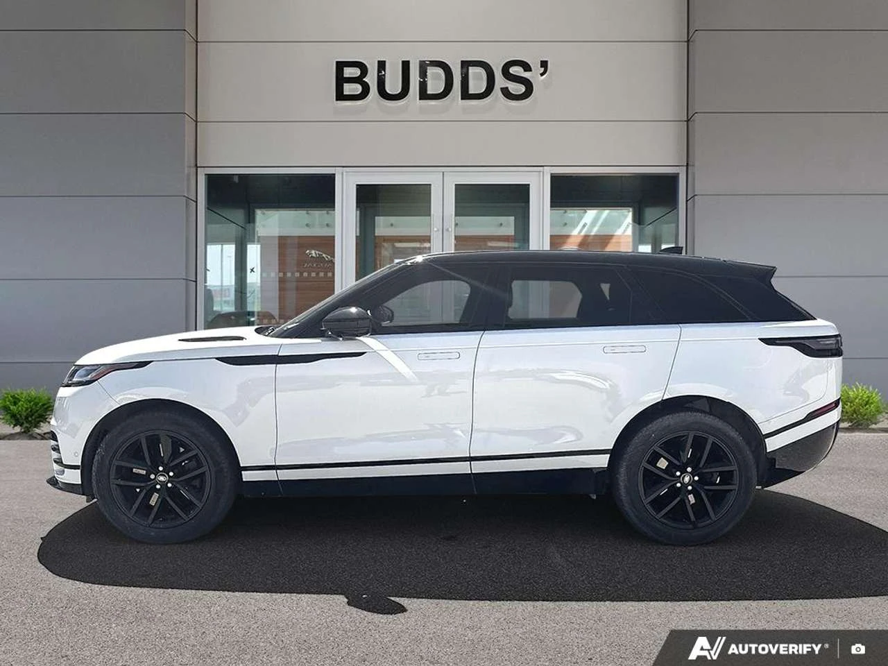 Land Rover Range Rover Velar, снимка 3 - Автомобили и джипове - 56540775