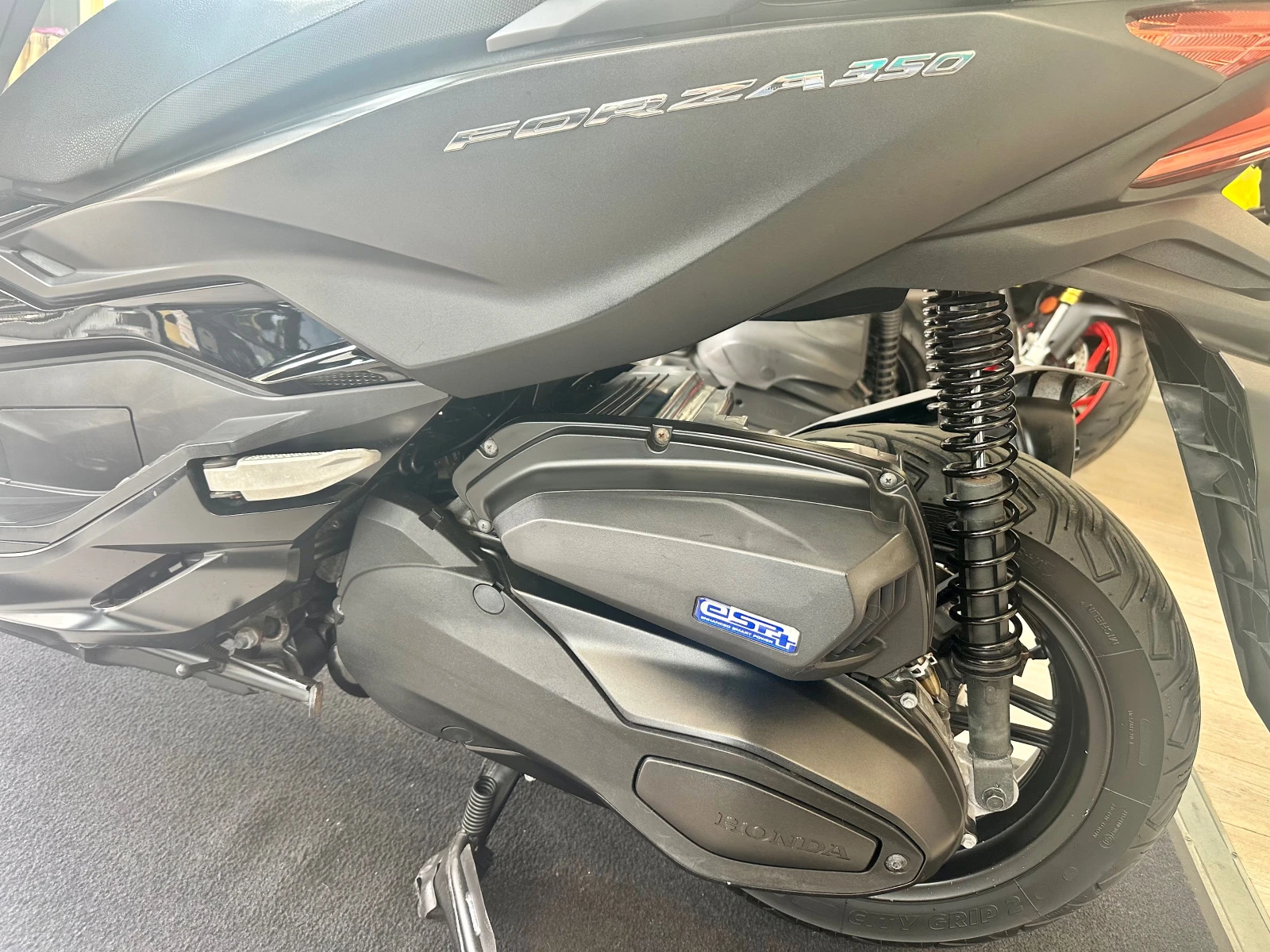 Honda Forza 350i LED/ABS/TC 2023г., снимка 11 - Мотоциклети и мототехника - 54354662