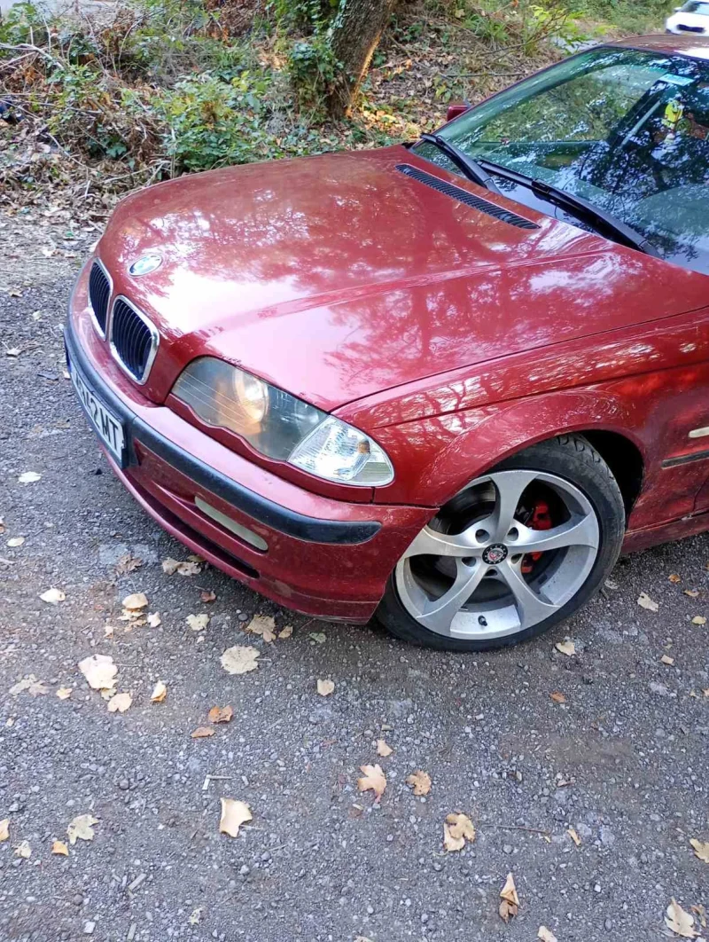 BMW 318 Седан, снимка 1 - Автомобили и джипове - 47315146