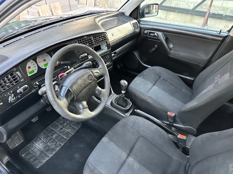 VW Golf 1.9TDI КЛИМАТИК, снимка 10 - Автомобили и джипове - 47583585