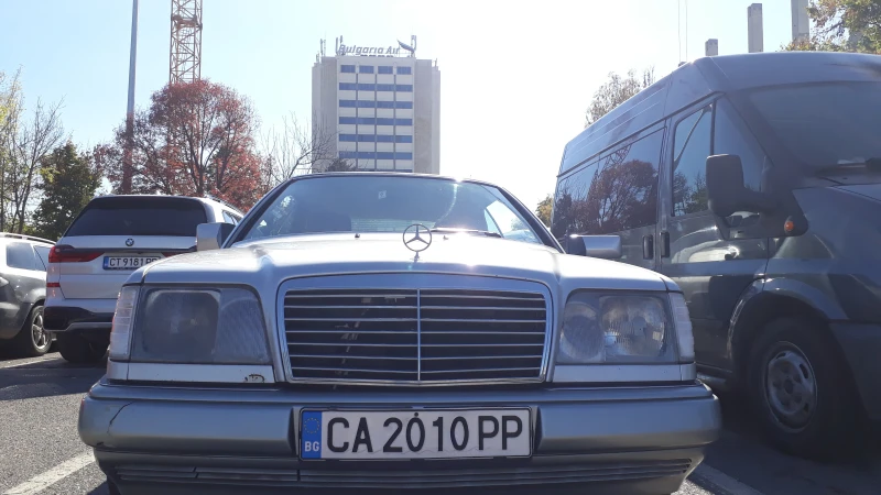 Mercedes-Benz E 200, снимка 10 - Автомобили и джипове - 47905993