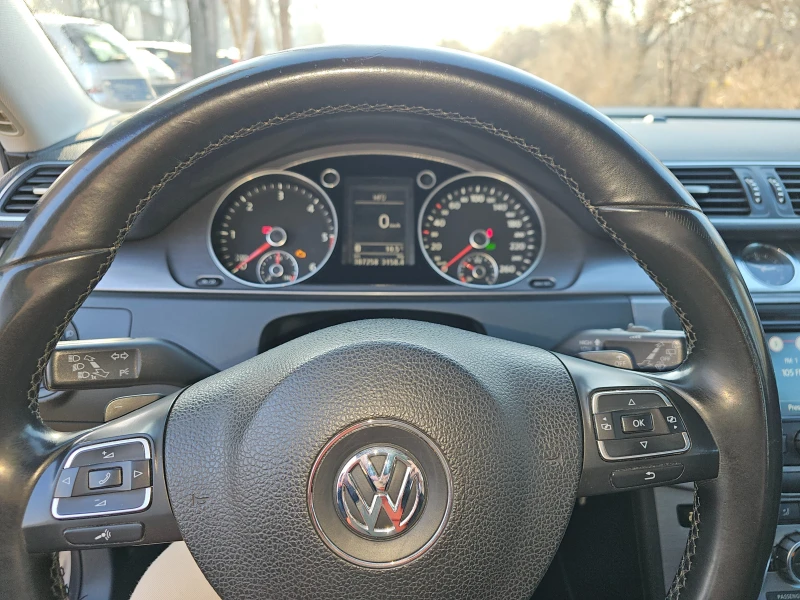 VW Passat B7, снимка 7 - Автомобили и джипове - 48997940