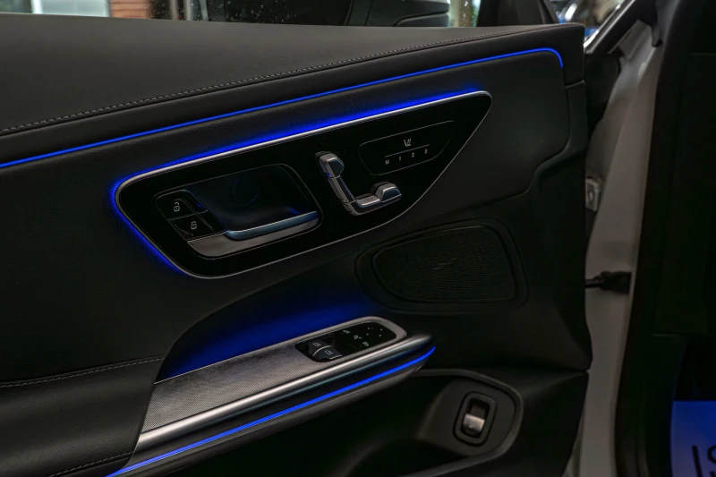 Mercedes-Benz CLE 450/AMG/PREMIUM/Coupe/4Matic/Distronic, снимка 8 - Автомобили и джипове - 49806932