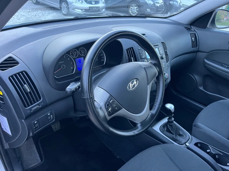 Hyundai I30 1.6i DOHC, снимка 13 - Автомобили и джипове - 52133710