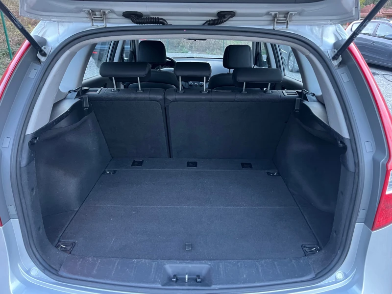 Hyundai I30 1.6i DOHC, снимка 14 - Автомобили и джипове - 52133710