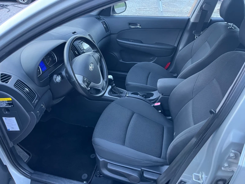 Hyundai I30 1.6i DOHC, снимка 7 - Автомобили и джипове - 52133710