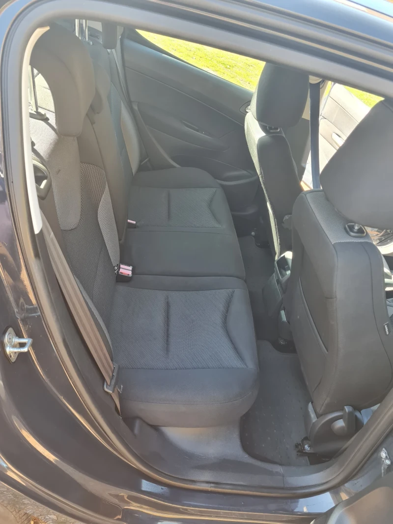 Peugeot 308 1.6HDI Автоматик, снимка 10 - Автомобили и джипове - 52263188