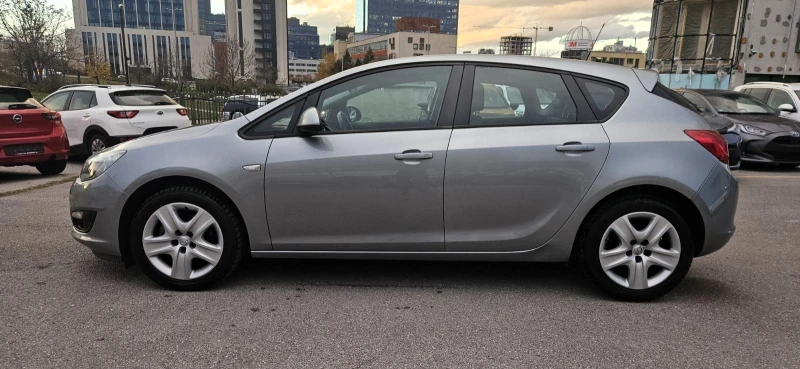 Opel Astra 1.6cdti* FACELIFT* LED* EURO 6b* 6speed* , снимка 9 - Автомобили и джипове - 52629783
