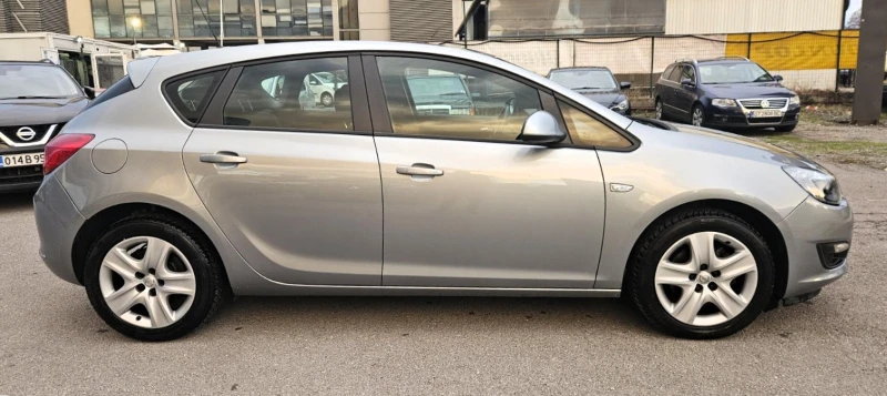 Opel Astra 1.6cdti* FACELIFT* LED* EURO 6b* 6speed* , снимка 4 - Автомобили и джипове - 52629783