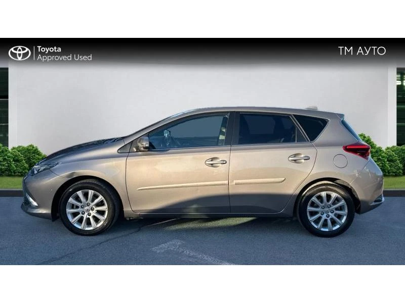 Toyota Auris HB 1.6P LUNA - изображение 3