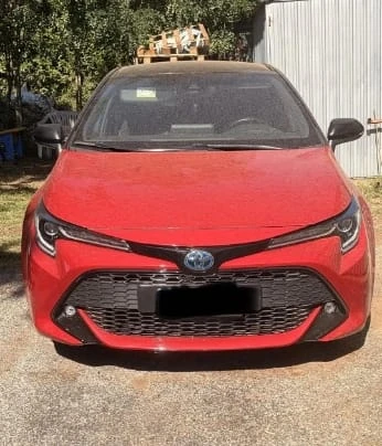 Toyota Corolla 1.8HYBRID 110000км, снимка 2 - Автомобили и джипове - 56266949