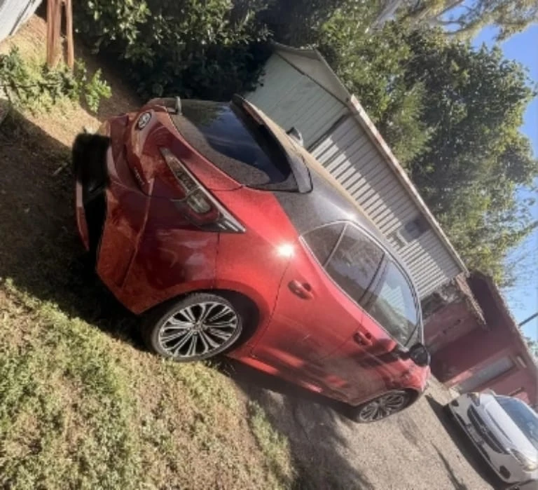 Toyota Corolla 1.8HYBRID 110000км, снимка 8 - Автомобили и джипове - 56266949