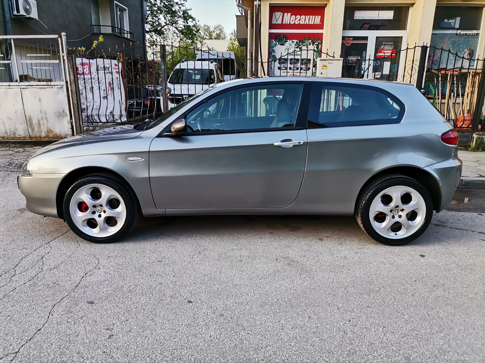 Alfa Romeo 147 1.9JTDm 150k.s. - изображение 2