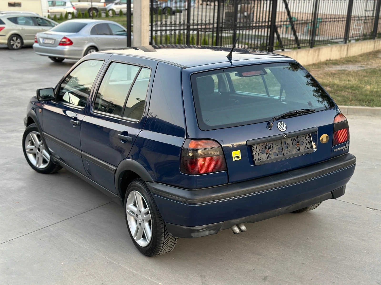 VW Golf 1.9TDI КЛИМАТИК - изображение 5