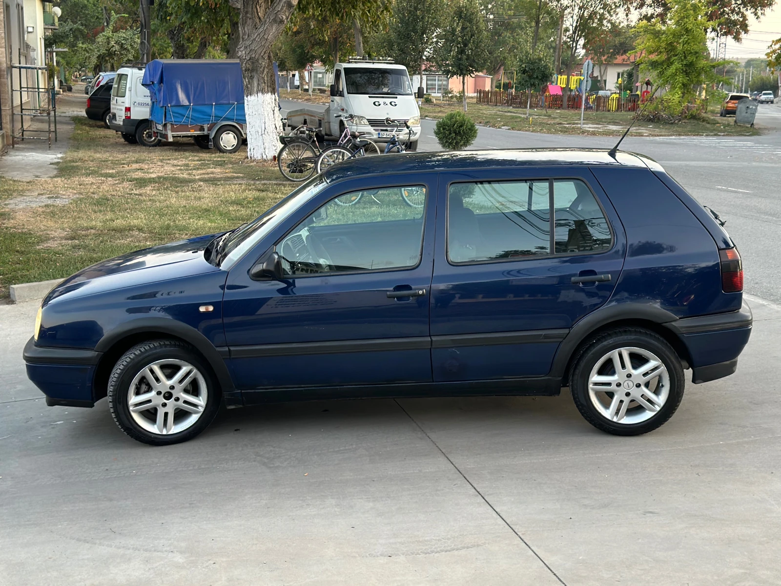 VW Golf 1.9TDI КЛИМАТИК - изображение 6