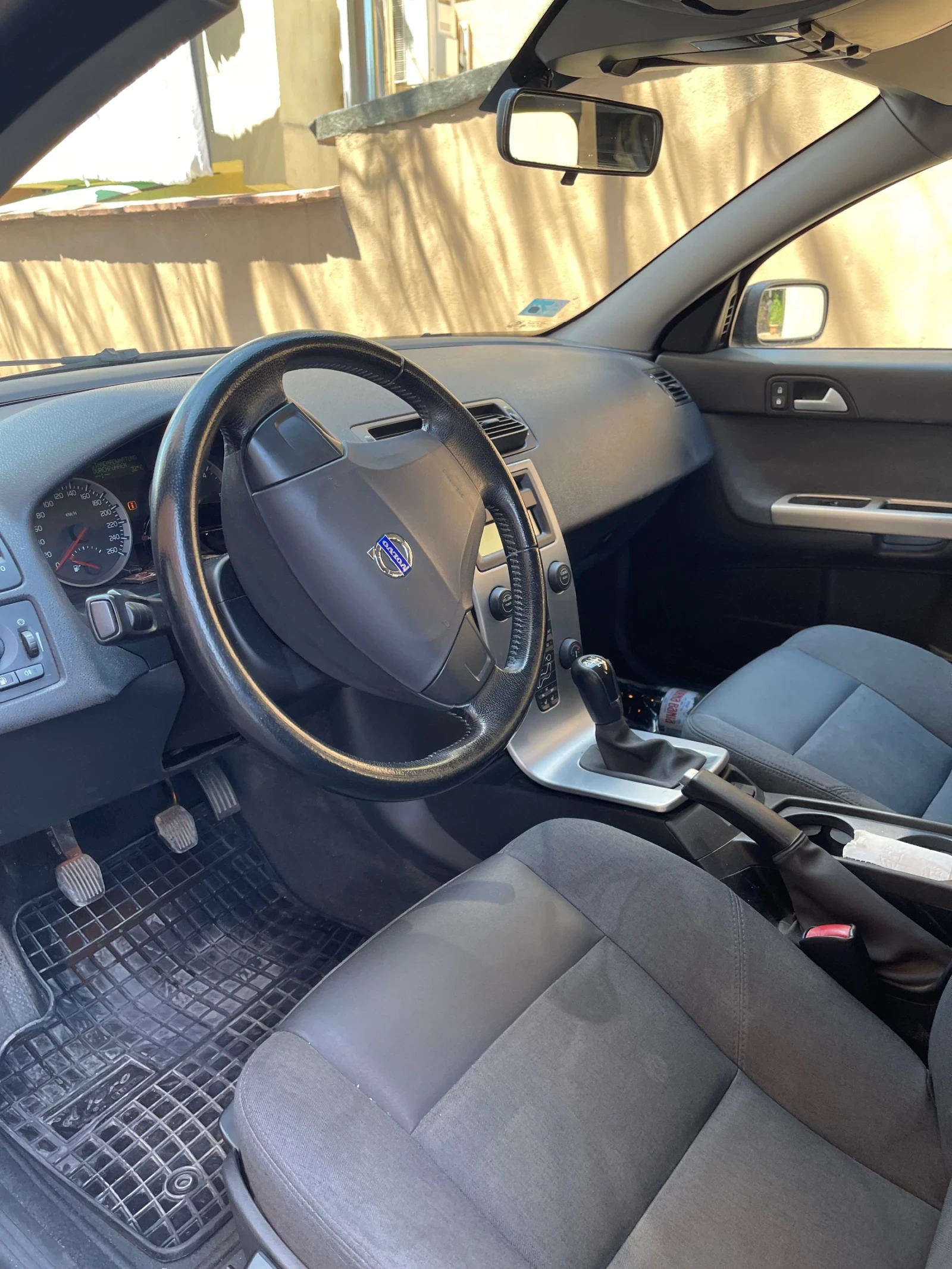 Volvo V50  - изображение 8