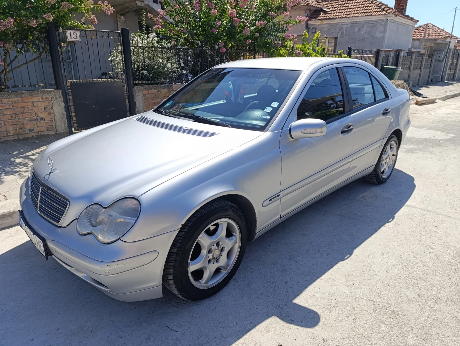 Mercedes-Benz C 200  - изображение 5