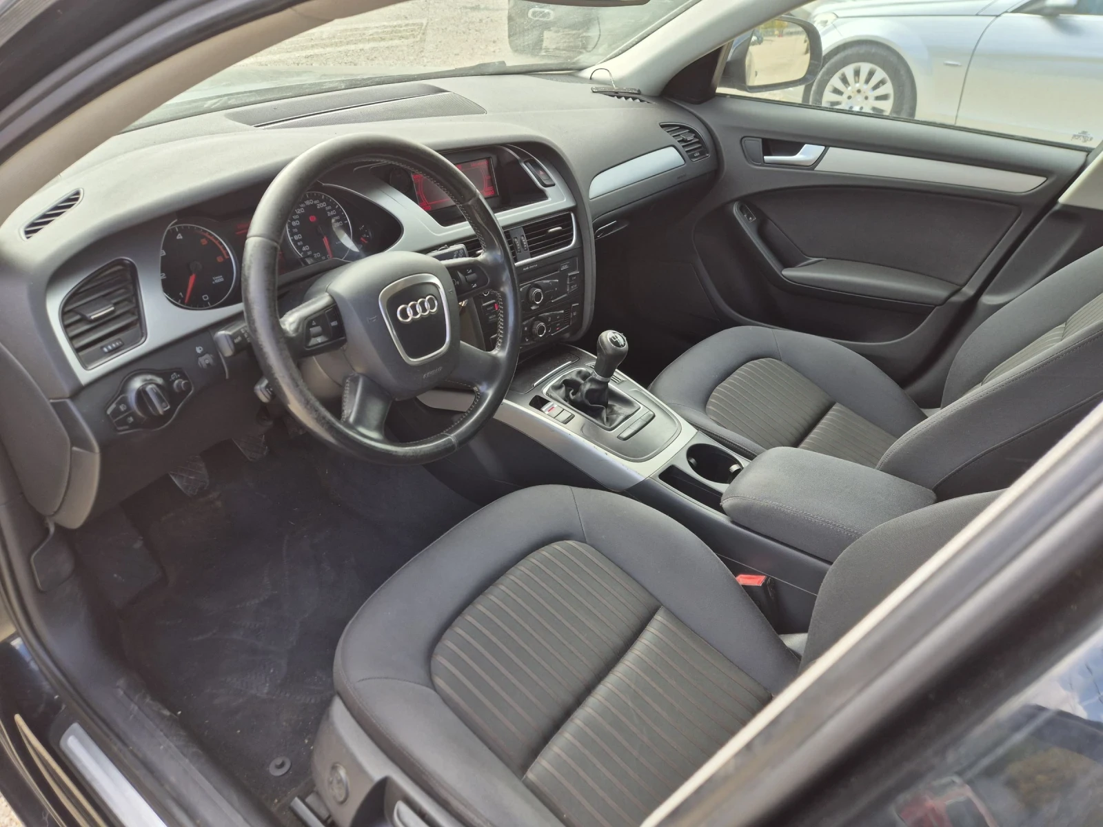Audi A4 2.0TDI - изображение 9