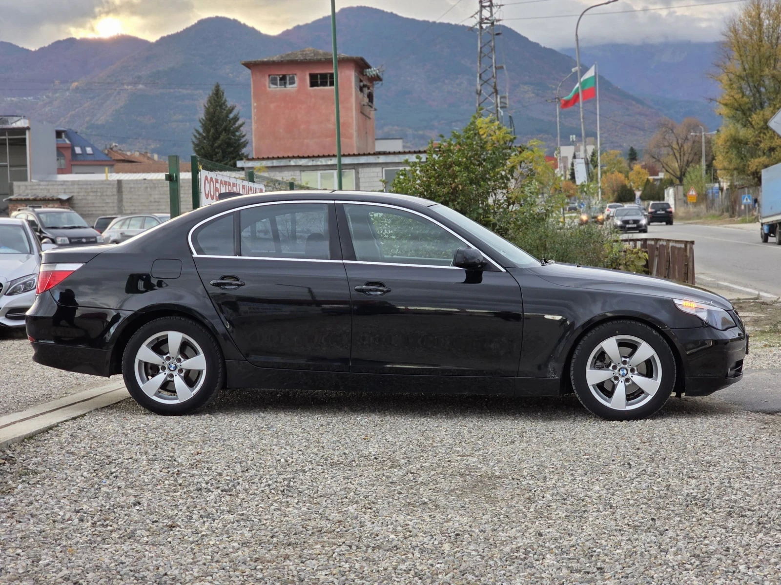 BMW 520 2.0i 170 k.c. ЛИЗИНГ - изображение 5