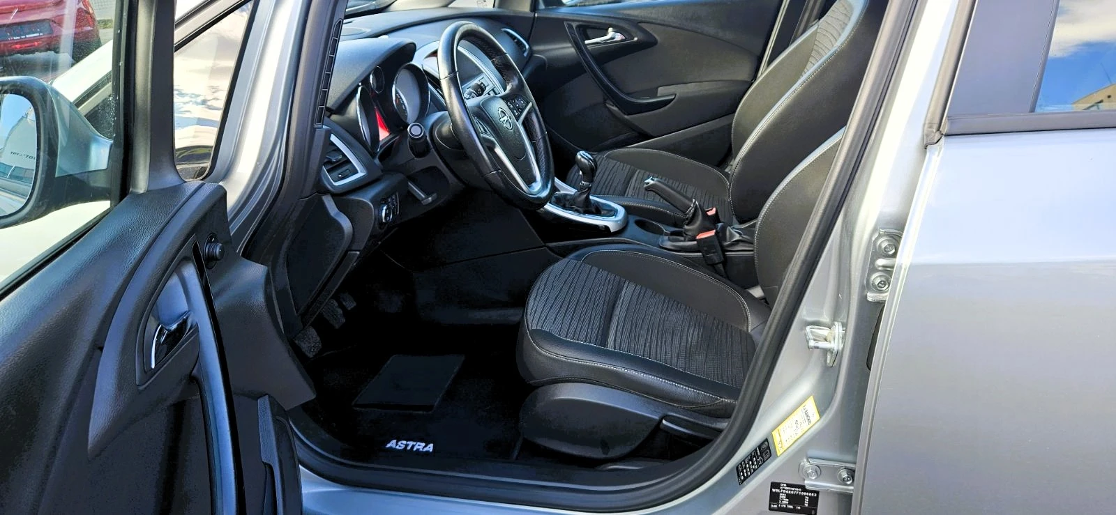 Opel Astra Opel Astra 1.6 CDTI Facelift LED Euro 6b - изображение 2