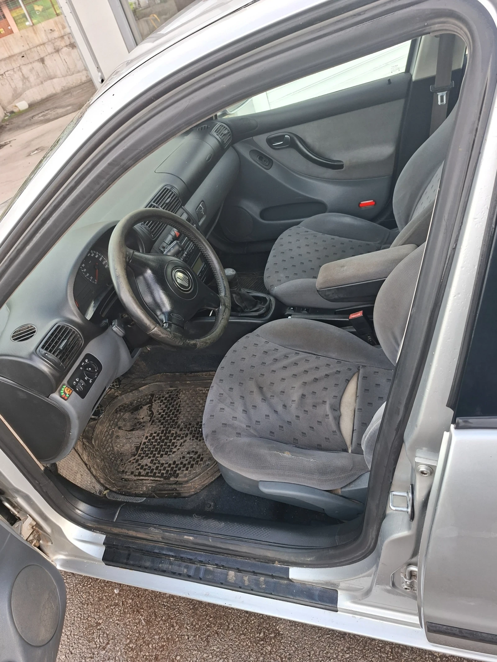 Seat Toledo 1.6 gas - изображение 6