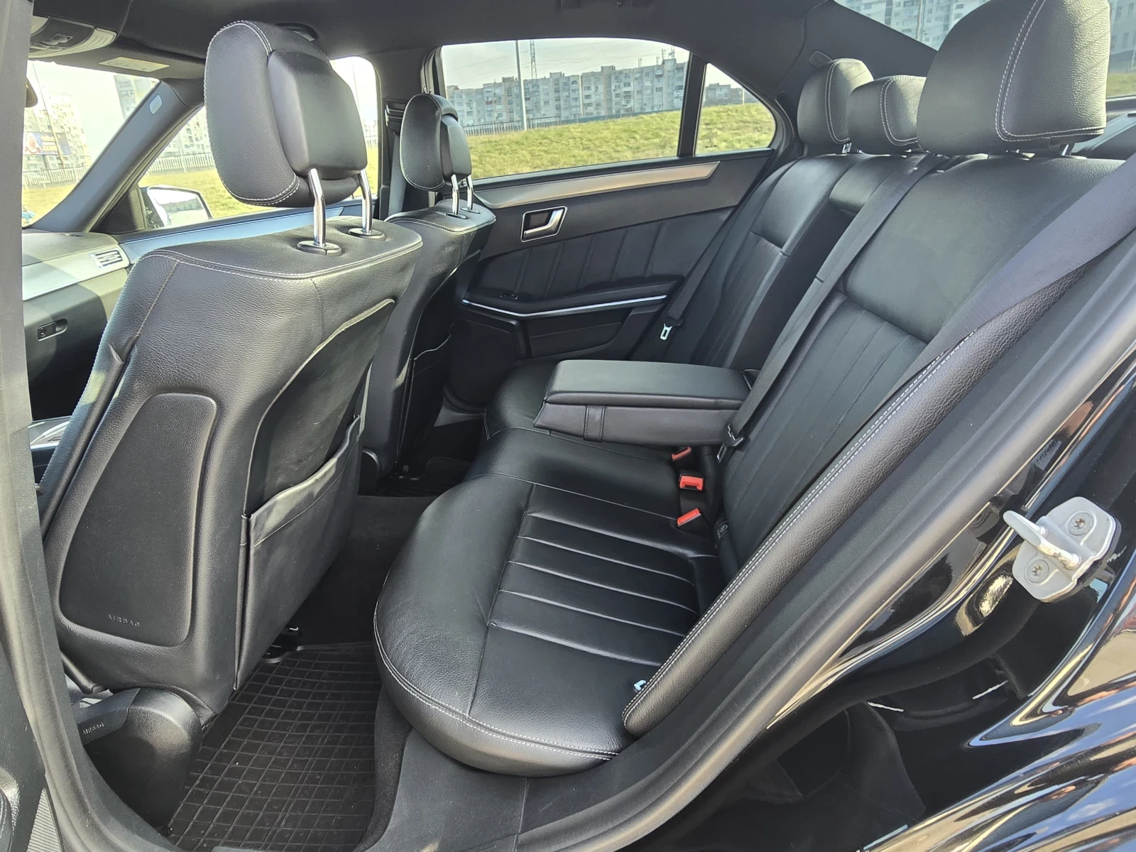 Mercedes-Benz E 350 ��� ��������� AMG ����� | Mobile.bg � ����������� 12